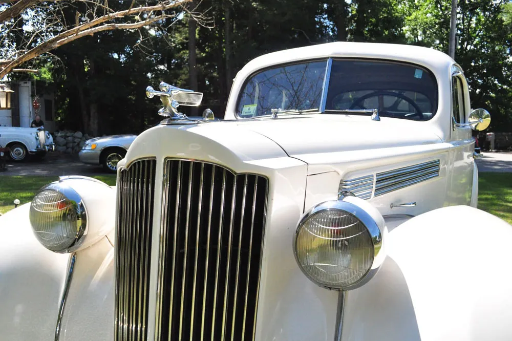 1939 Packard exterior, photo 3 for wedding car rental