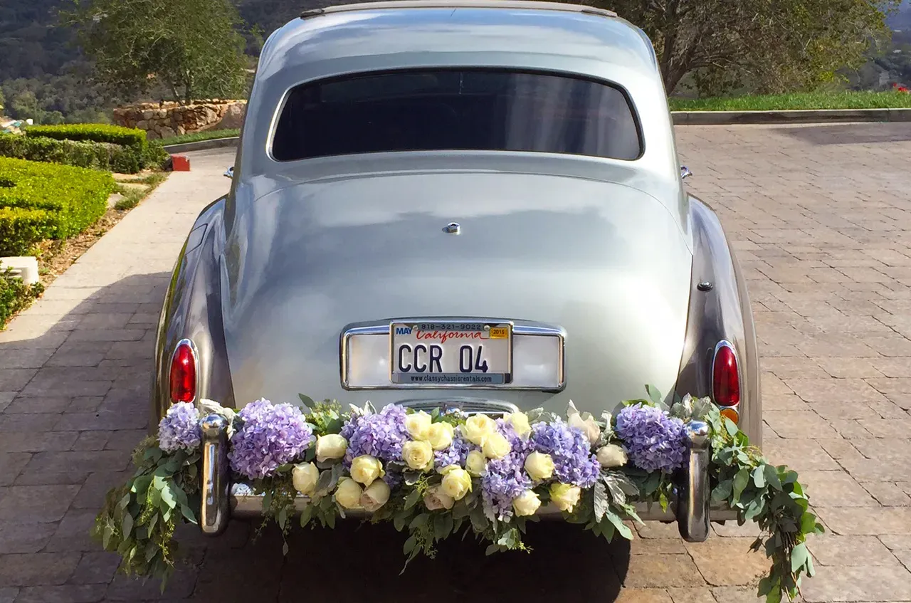 1958 Silver Rolls Royce Silver Cloud I exterior, photo 3 for wedding car rental