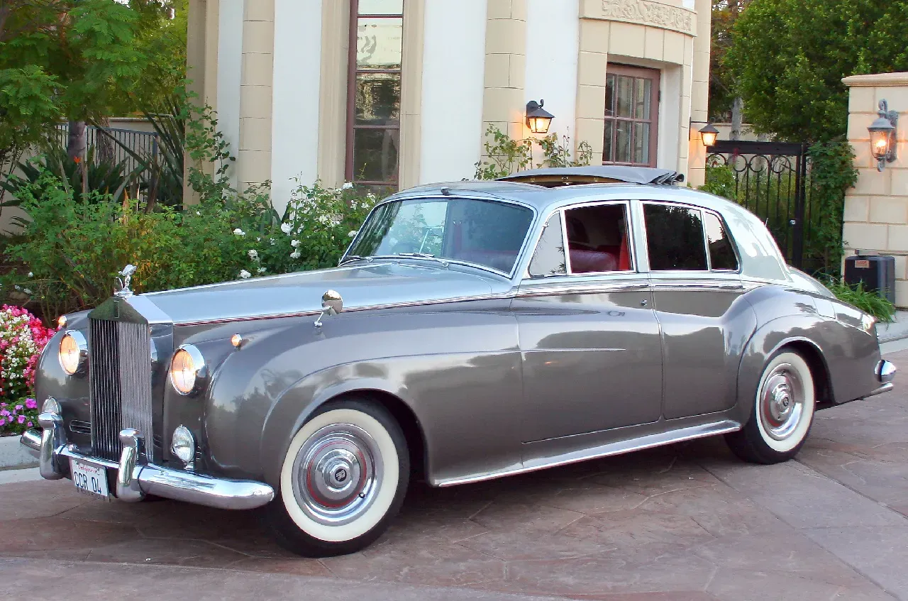 1958 Silver Rolls Royce Silver Cloud I for wedding car rental