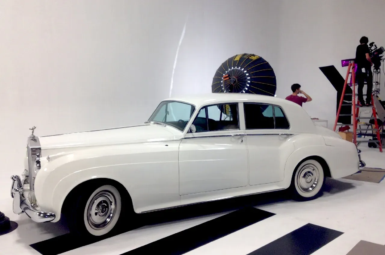 White 1960 Rolls Royce Silver Cloud II exterior, photo 4 for wedding car rental