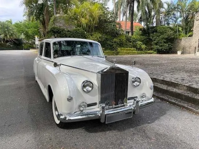 1961 Rolls-Royce Phantom White 1961 Rolls-Royce Phantom White – for rent