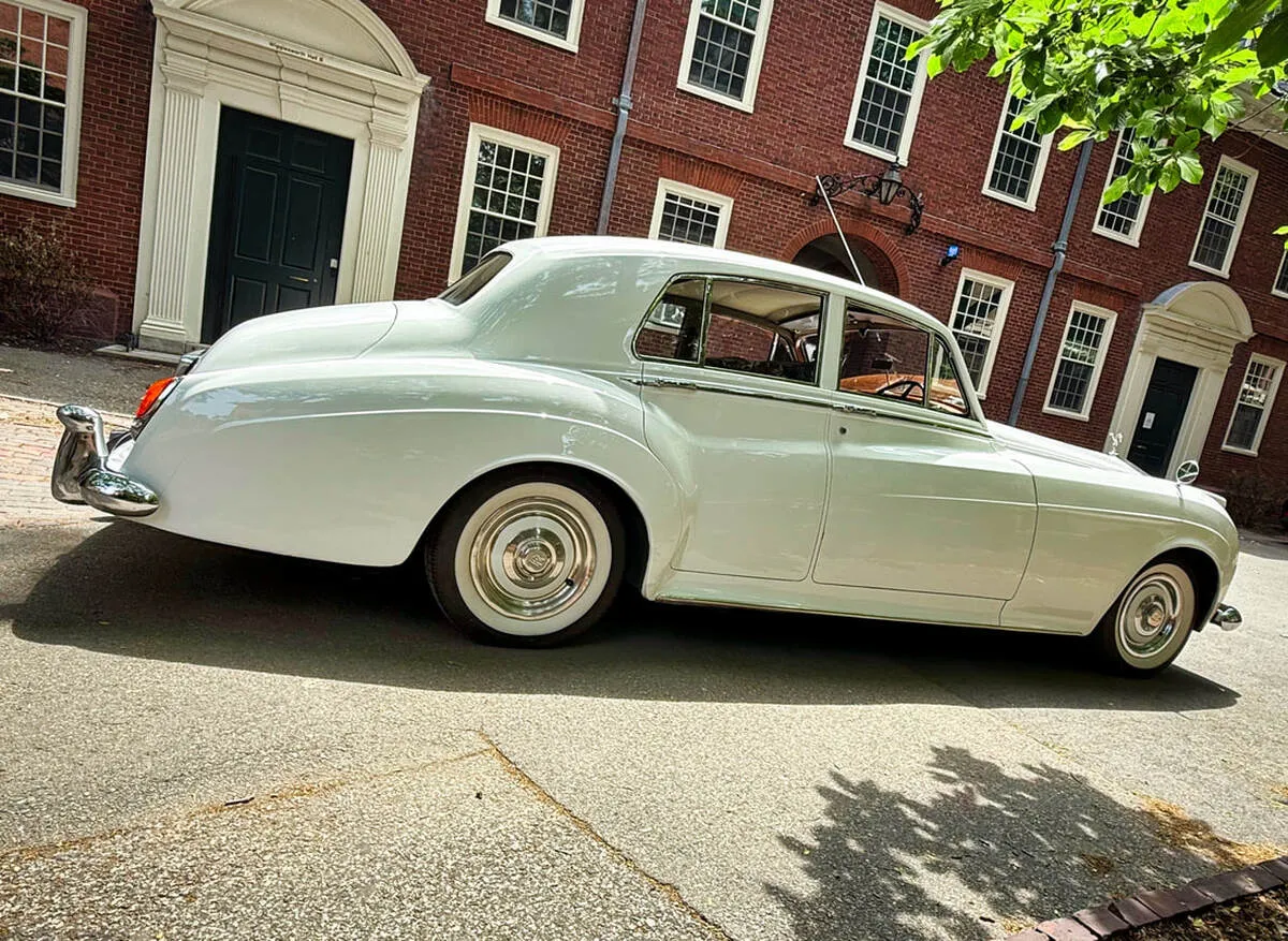 1961 Rolls Royce Silver Cloud exterior, photo 3 for wedding car rental