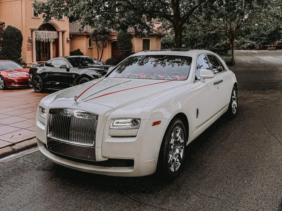 White Rolls-Royce Ghost 2015 Rolls-Royce Ghost, white – for rent