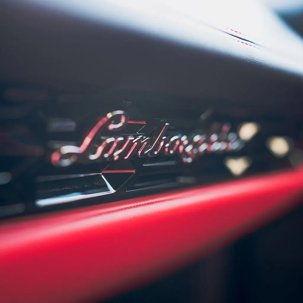Red 2022 Lamborghini Huracan EVO Rosso Mars, photo 11 for sports car rental