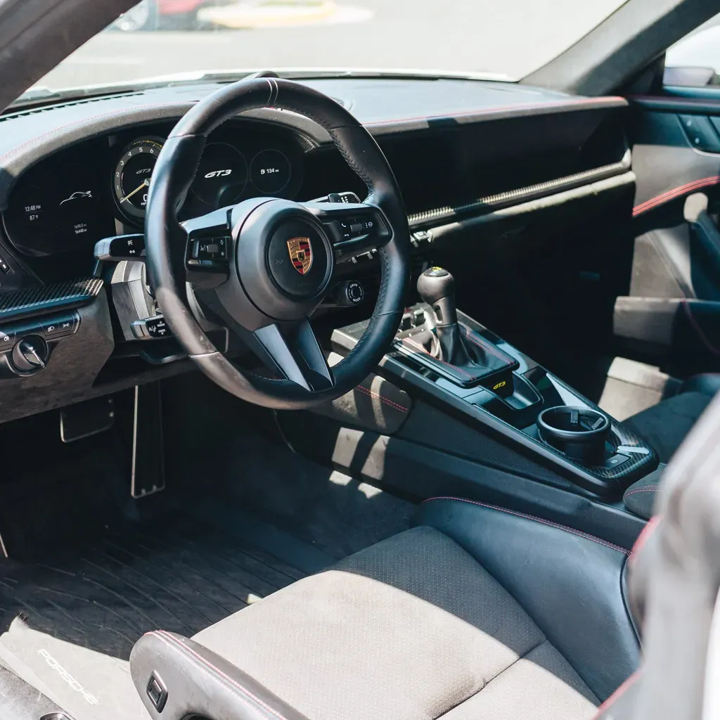 Gray 2022 Porsche 911 GT3, photo 7 for sports car rental