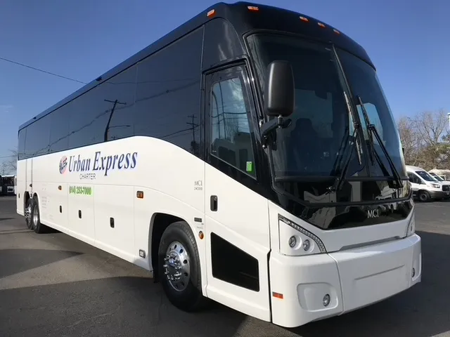 American Coach BUS White American Coach BUS for charter bus rental
