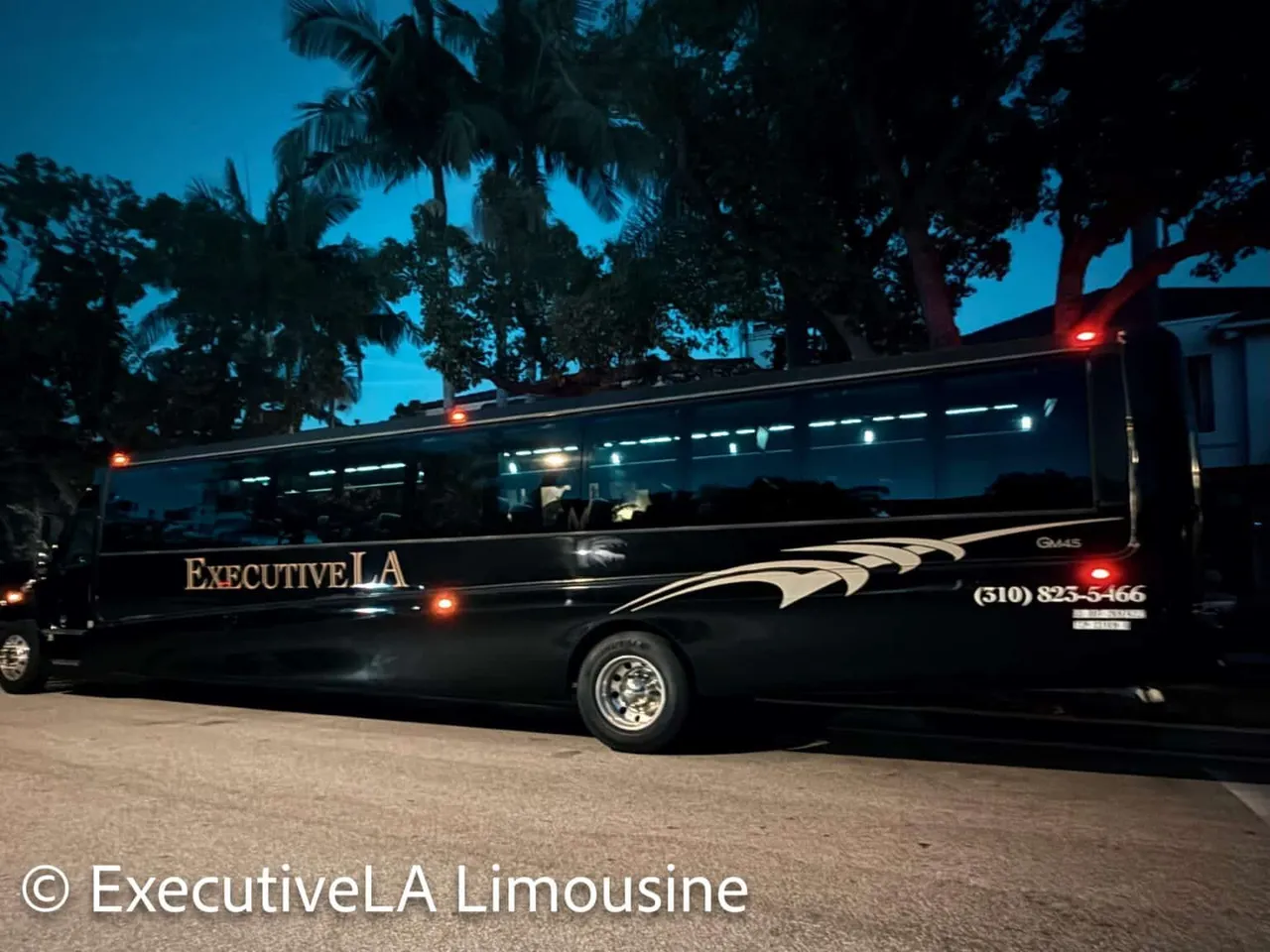 Baxter Executive Luxury Coach for charter bus rental Baxter Executive Luxury Coach for charter bus rental