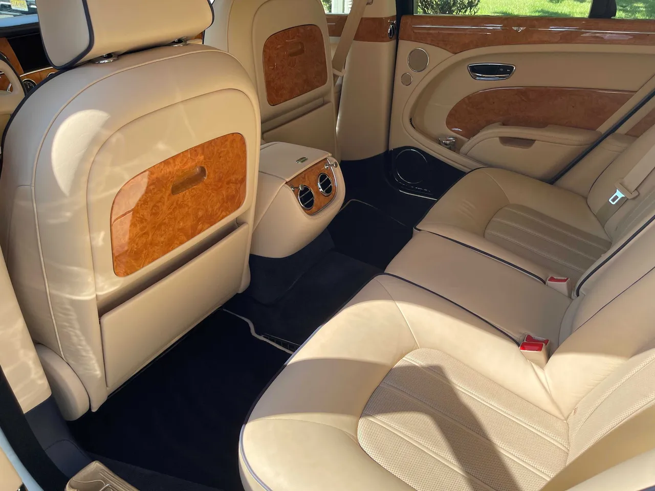 Bentley Mulsanne interior for wedding car rental