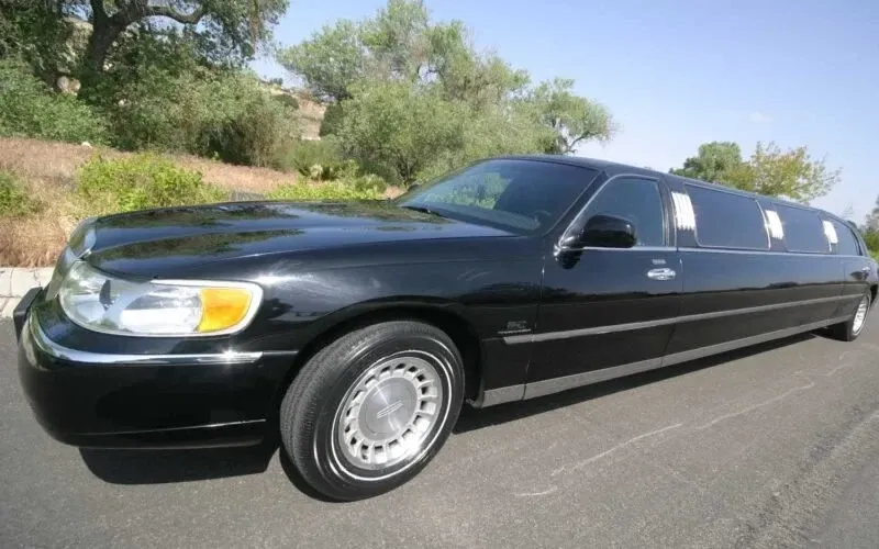 Black Stretch Limousine in Paso Robles, CA Black Stretch Limousine for limo rental