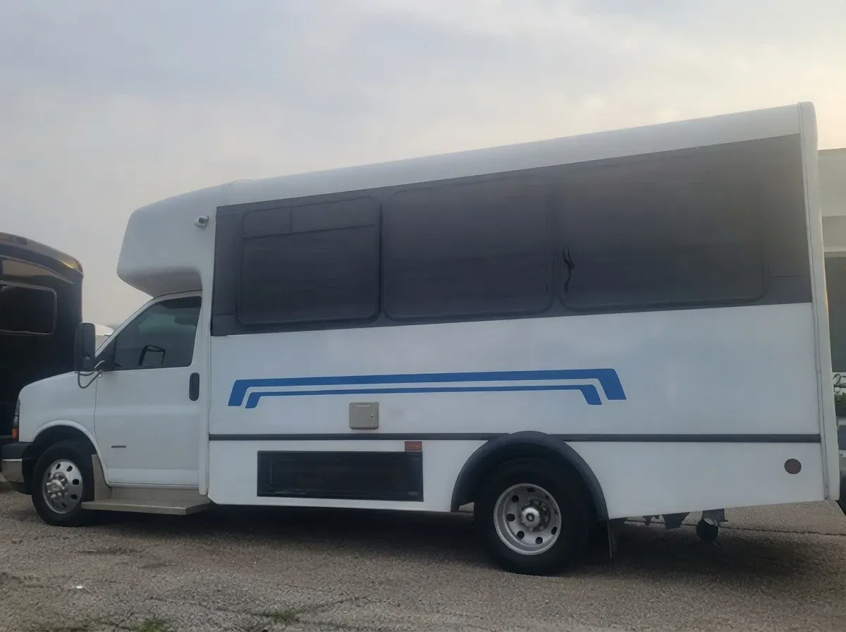 Blue Line Party Bus Blue Line Party Bus – for rent