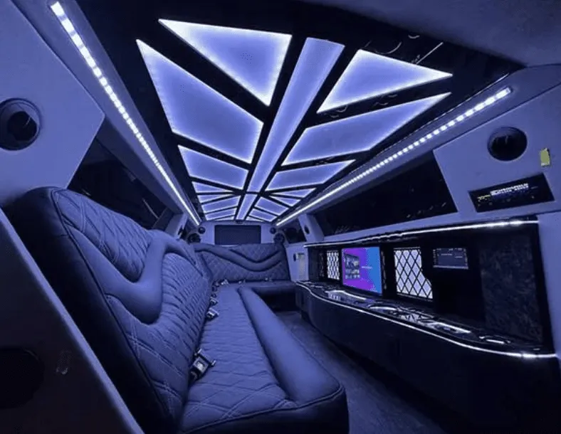 White C300 Limousine, photo 2 for limo rental