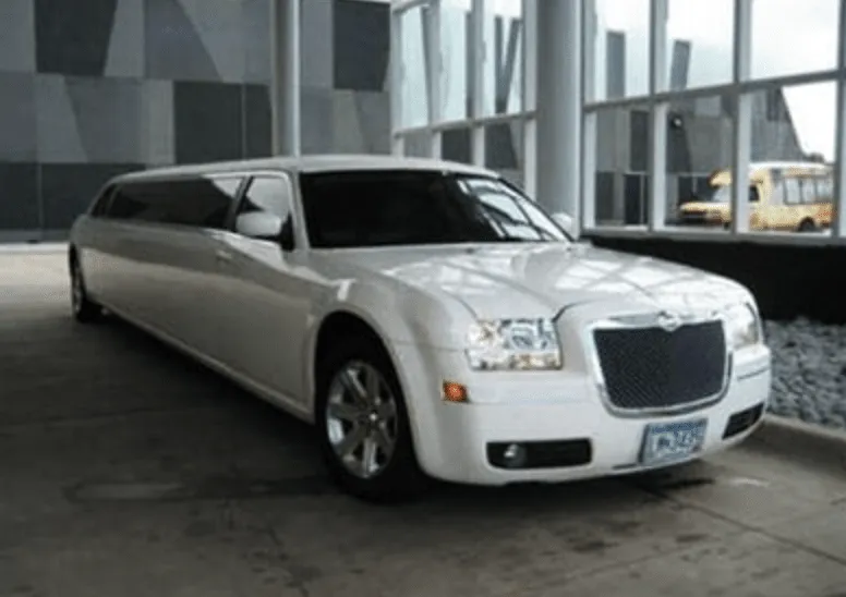 C300 Limousine White C300 Limousine for limo rental