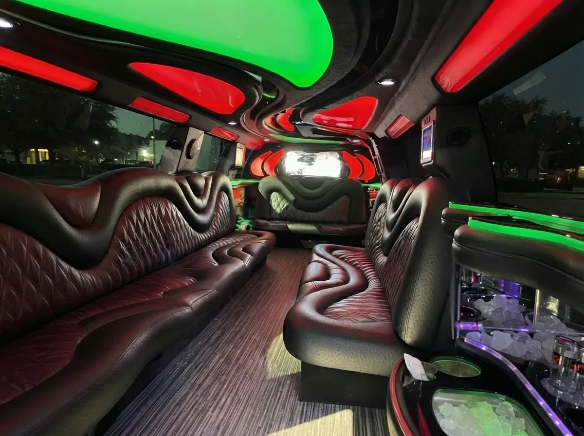 Cadillac Escalade Limousine, white (2)