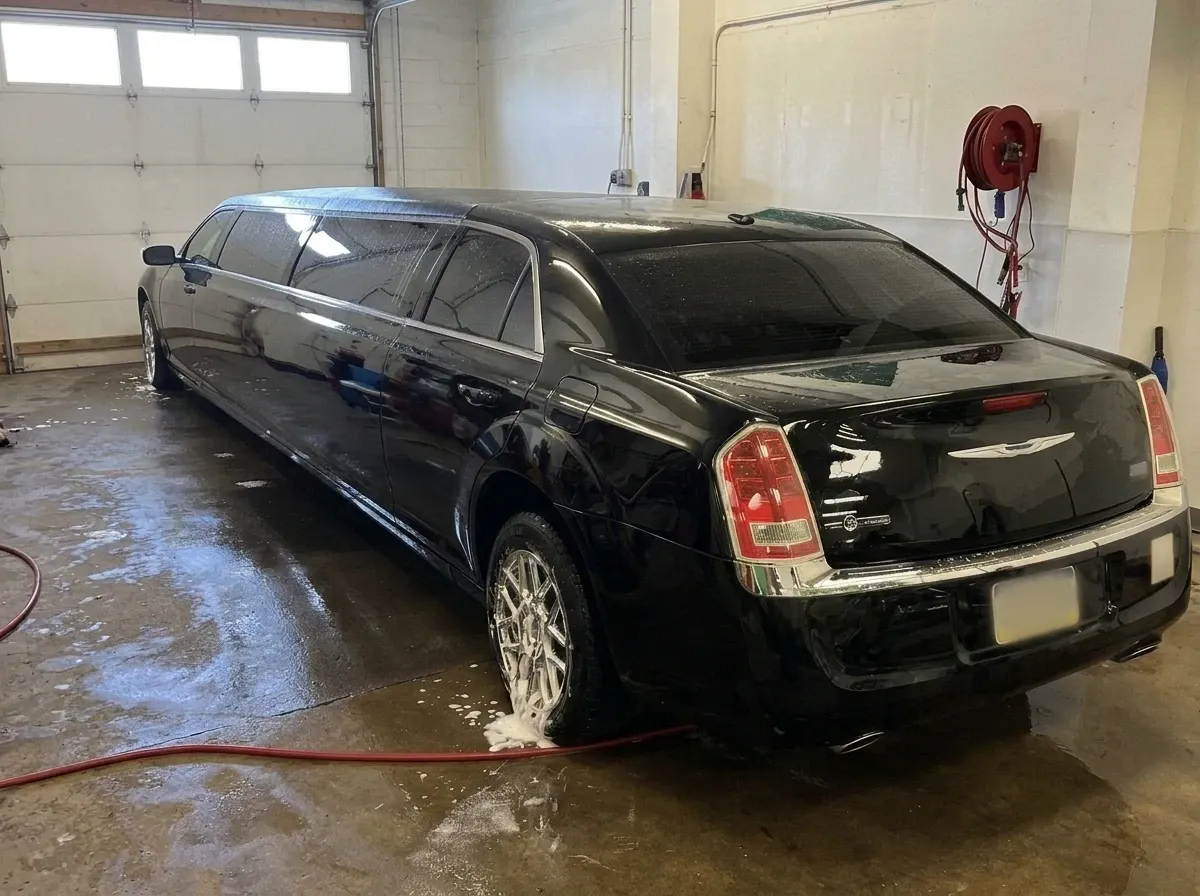Chrysler Limousine, pink (2)