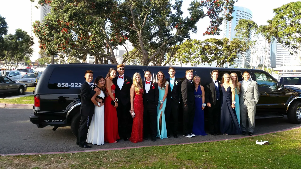 Black Excursion Limo exterior for limo rental