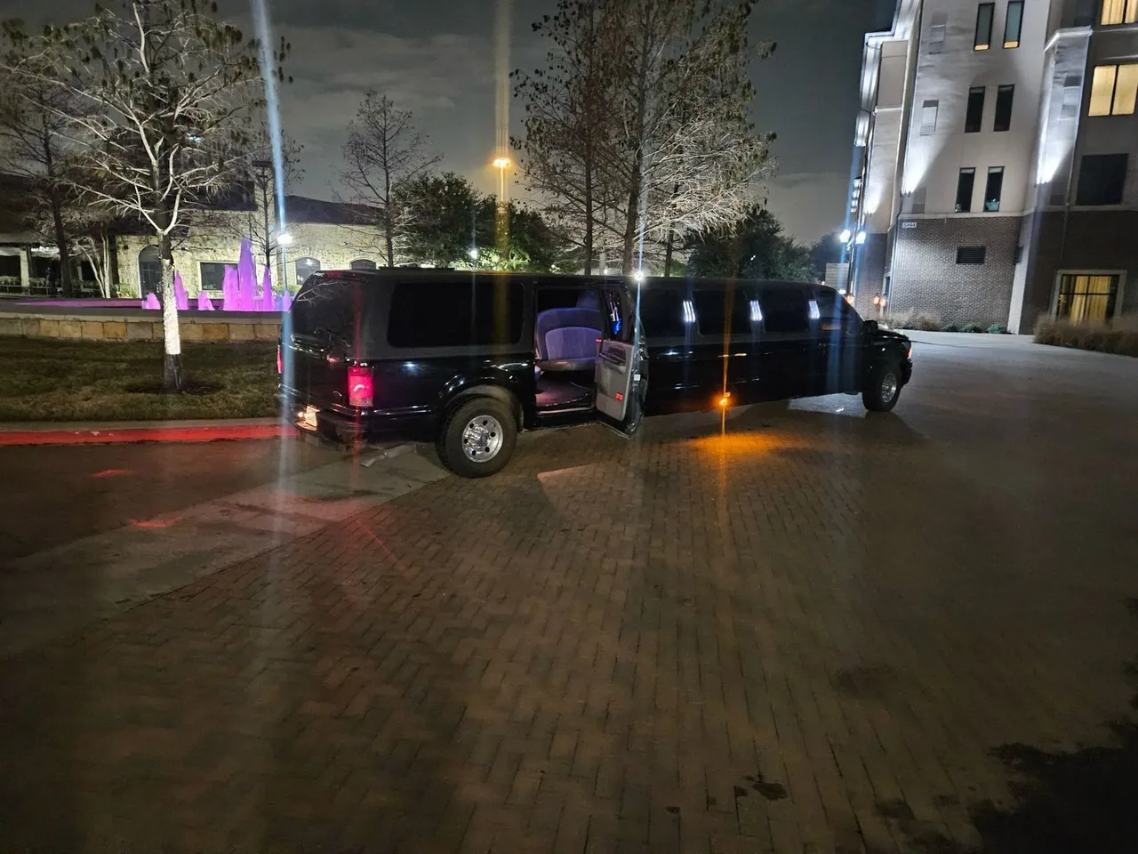 Ford Excursion Stretch Limousine Ford Excursion Stretch Limousine for limo rental