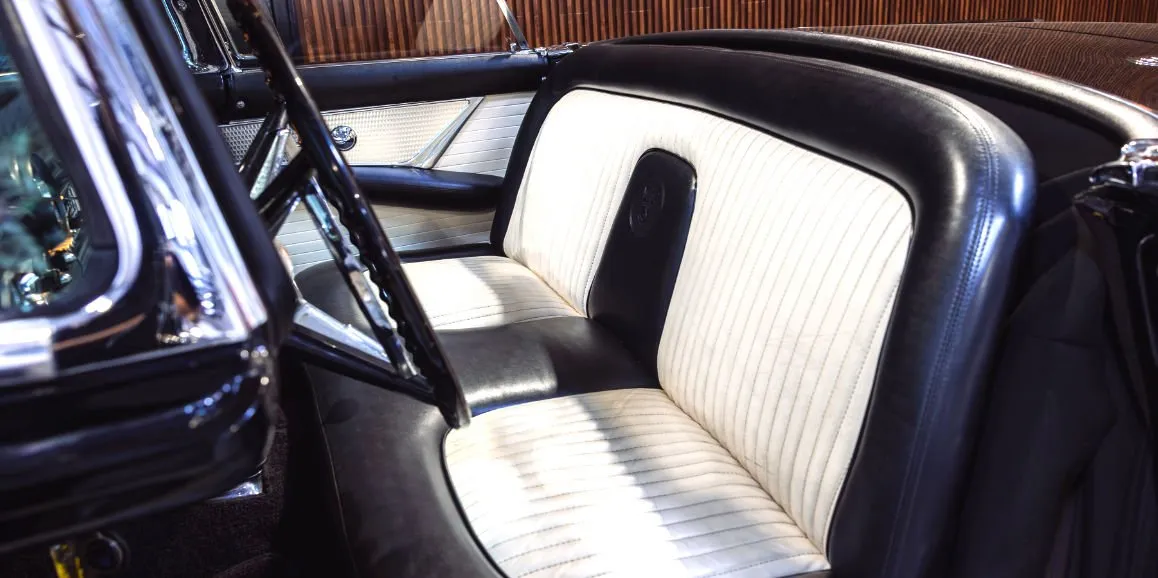 Ford Thunderbird Black interior, photo 6 for wedding car rental