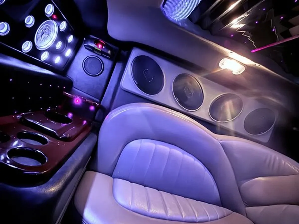 H2 Hummer, white (5)