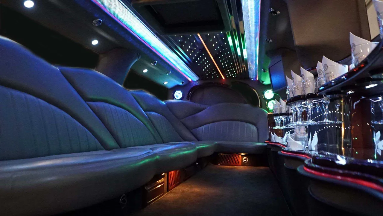 Hummer Limo interior, photo 3 for limo rental