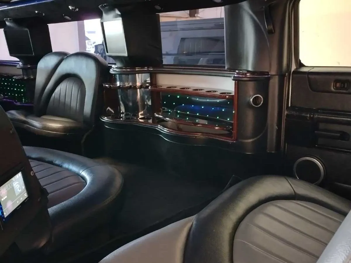 Hummer Limousine, white (5)