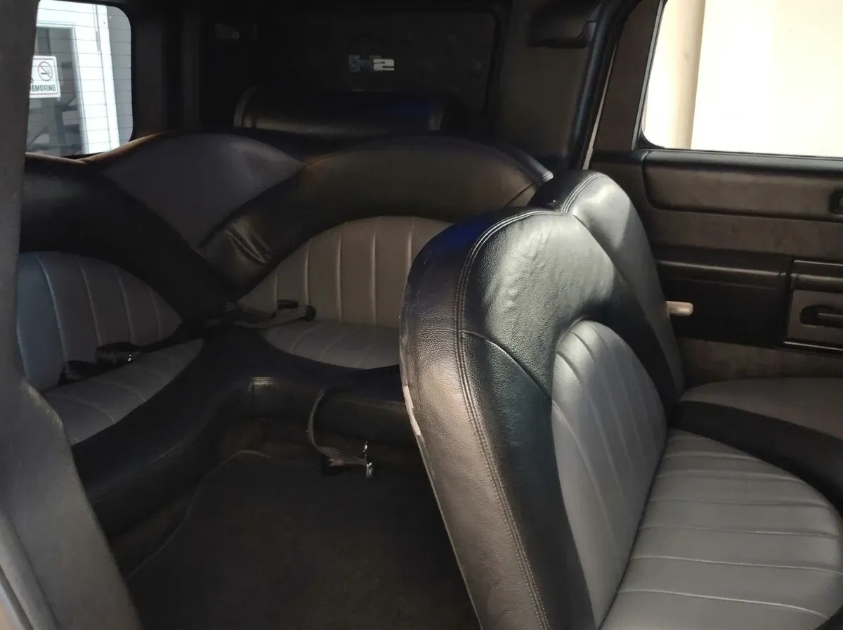 Hummer Limousine, black (2)