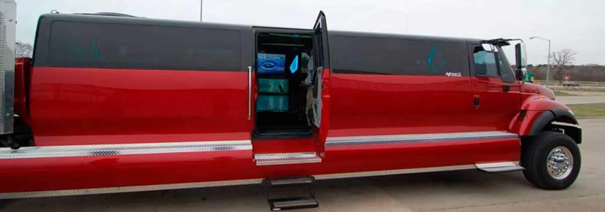 International CXT Truck Limousine International CXT Truck Limousine for limo rental
