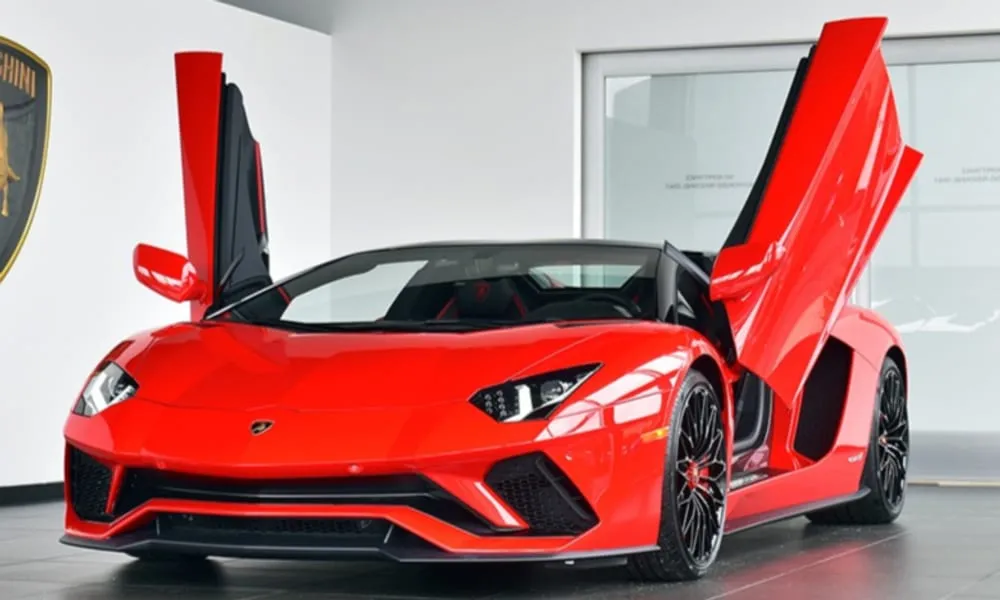 Lamborghini Aventador S, red – for rent