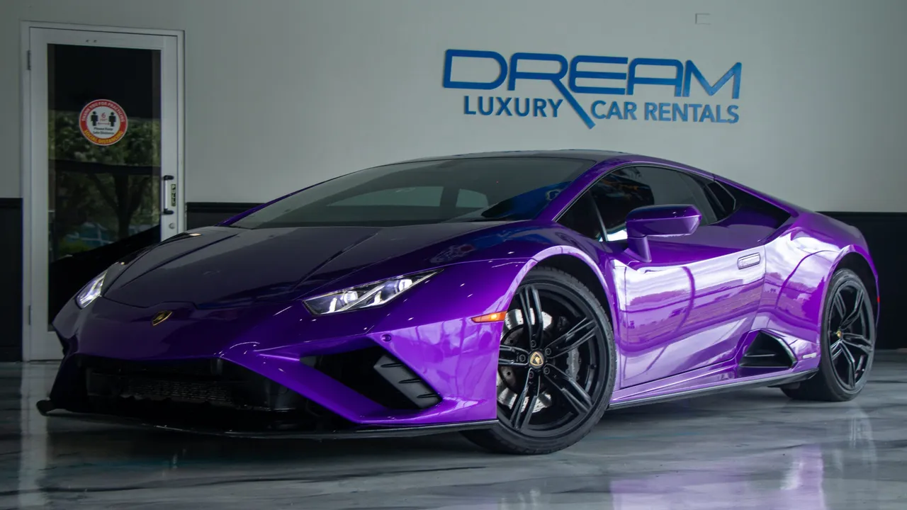 Lamborghini Huracan EVO for sports car rental