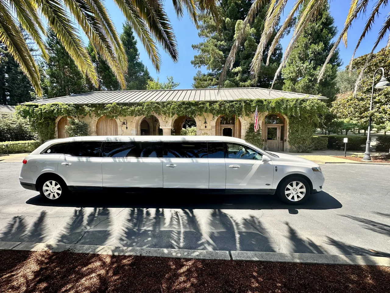 White Lincoln MKT Limo for limo rental