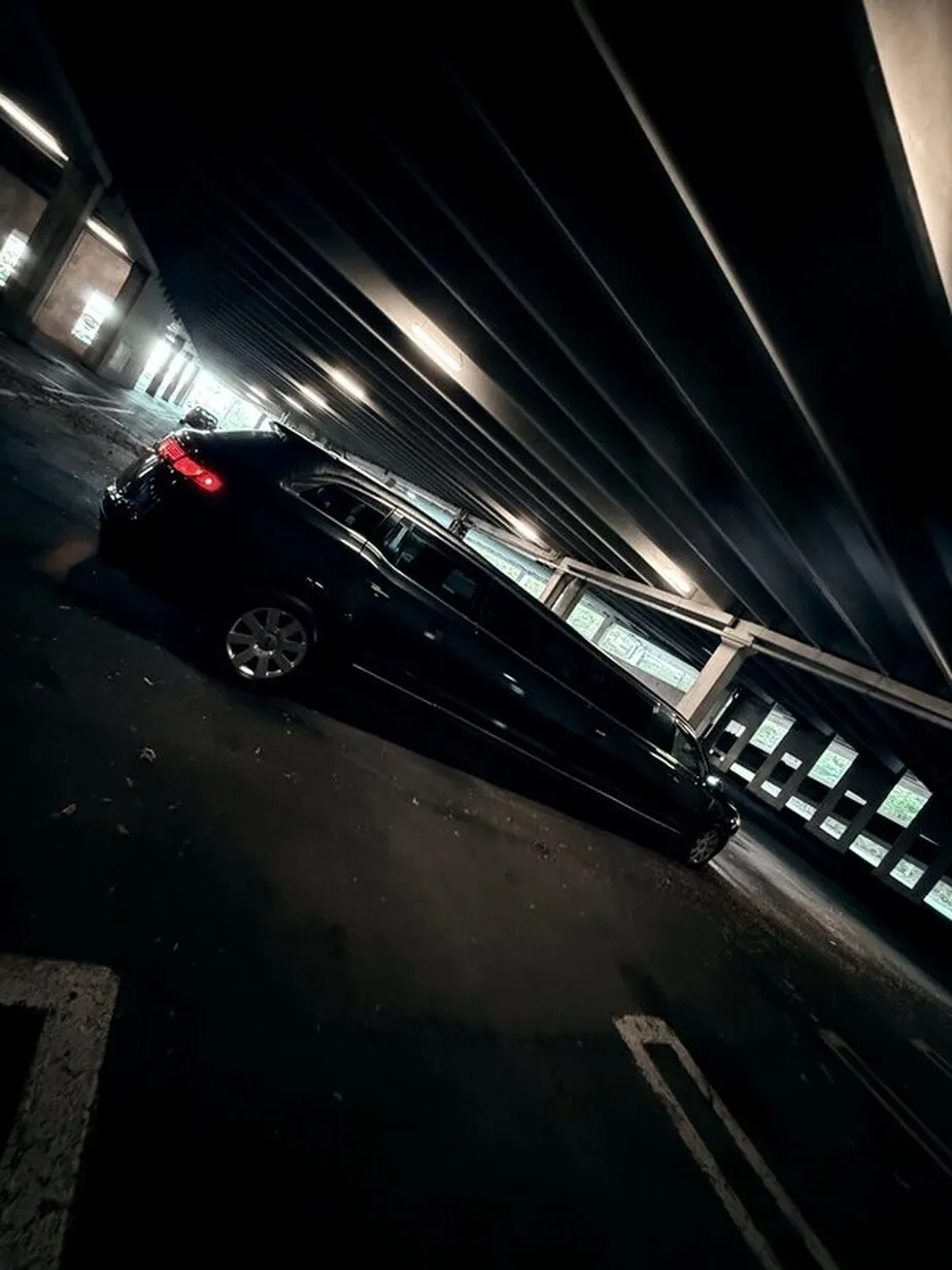 Black Lincoln MKT Limousine exterior, photo 10 for limo rental