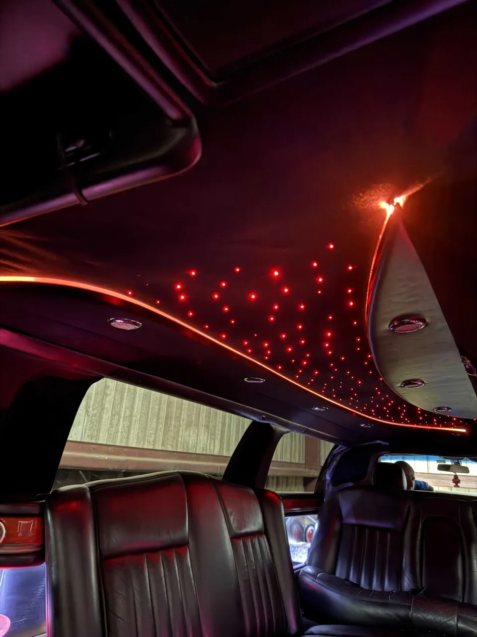 Lincoln Town car Stretch Limousine interior for limo rental Lincoln Town car Stretch Limousine interior for limo rental