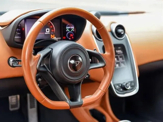 McLaren 570S, silver (6)