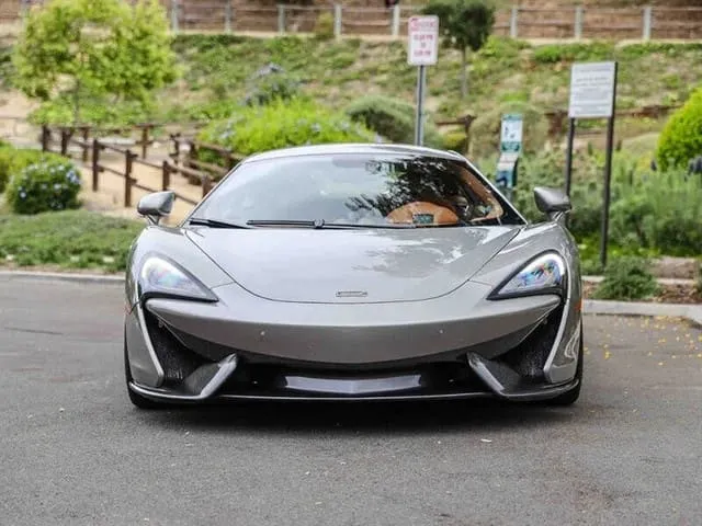 McLaren 570S, silver (7)