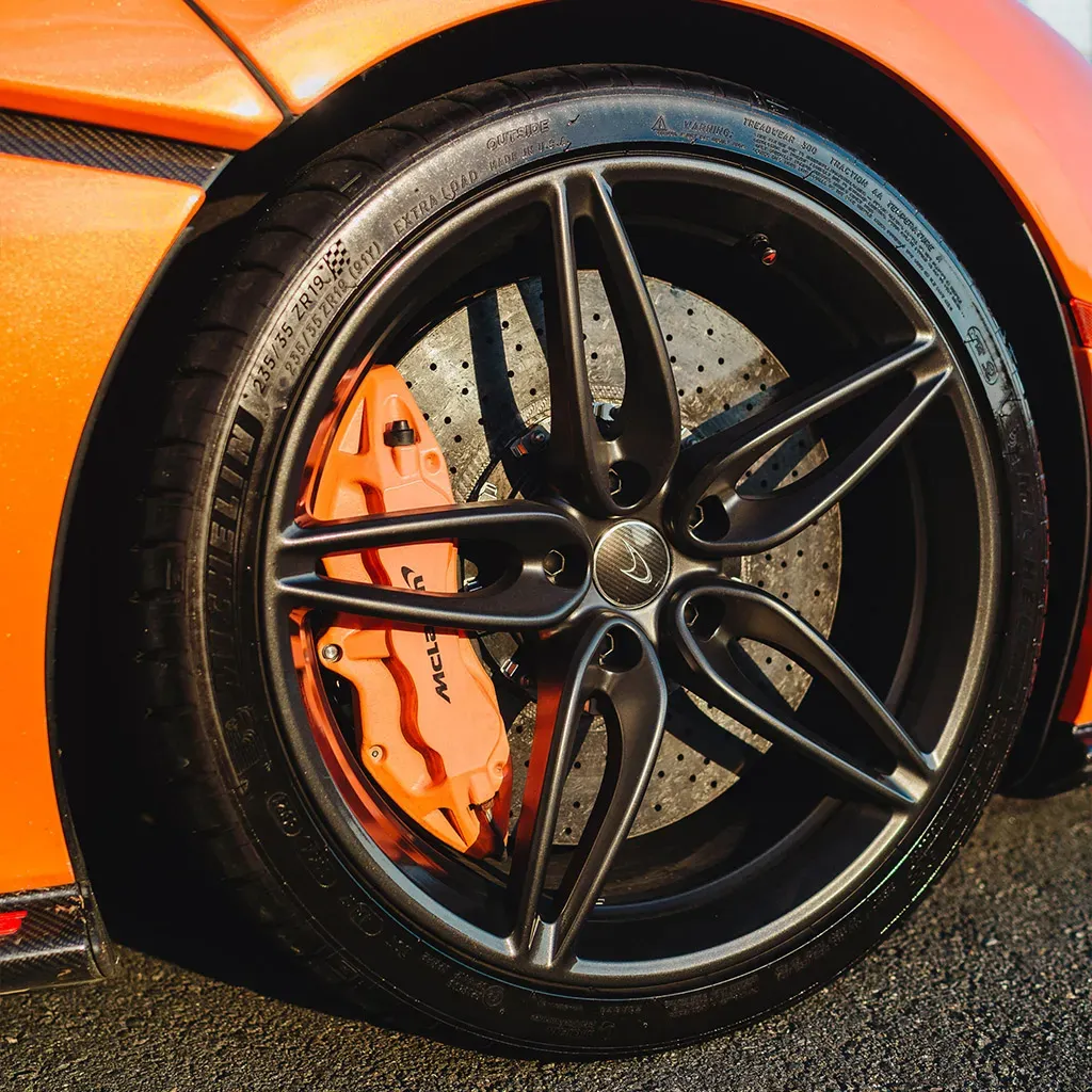 Orange McLaren 570S Ventura, photo 10 for sports car rental