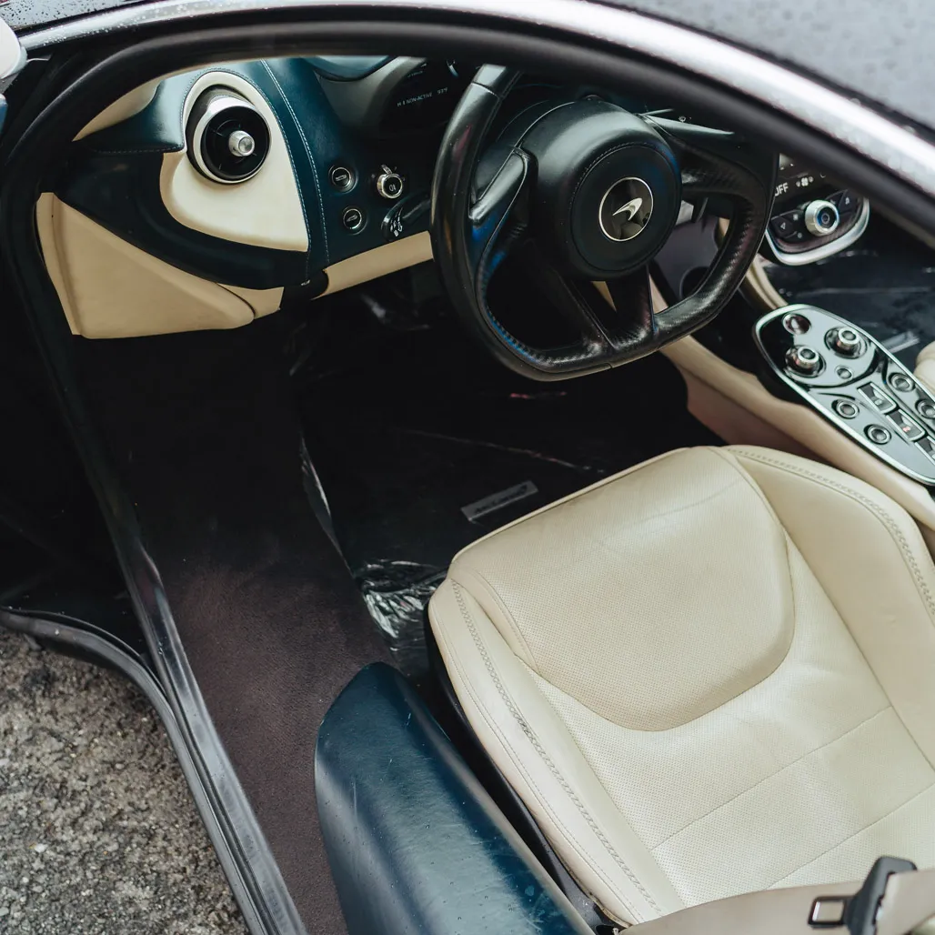 McLaren GT Aurora Blue, photo 4 for sports car rental