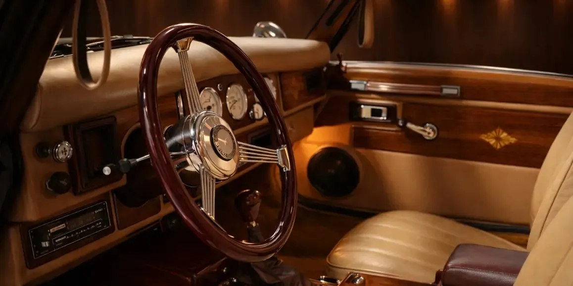 Mercedes Benz 500k interior for wedding car rental