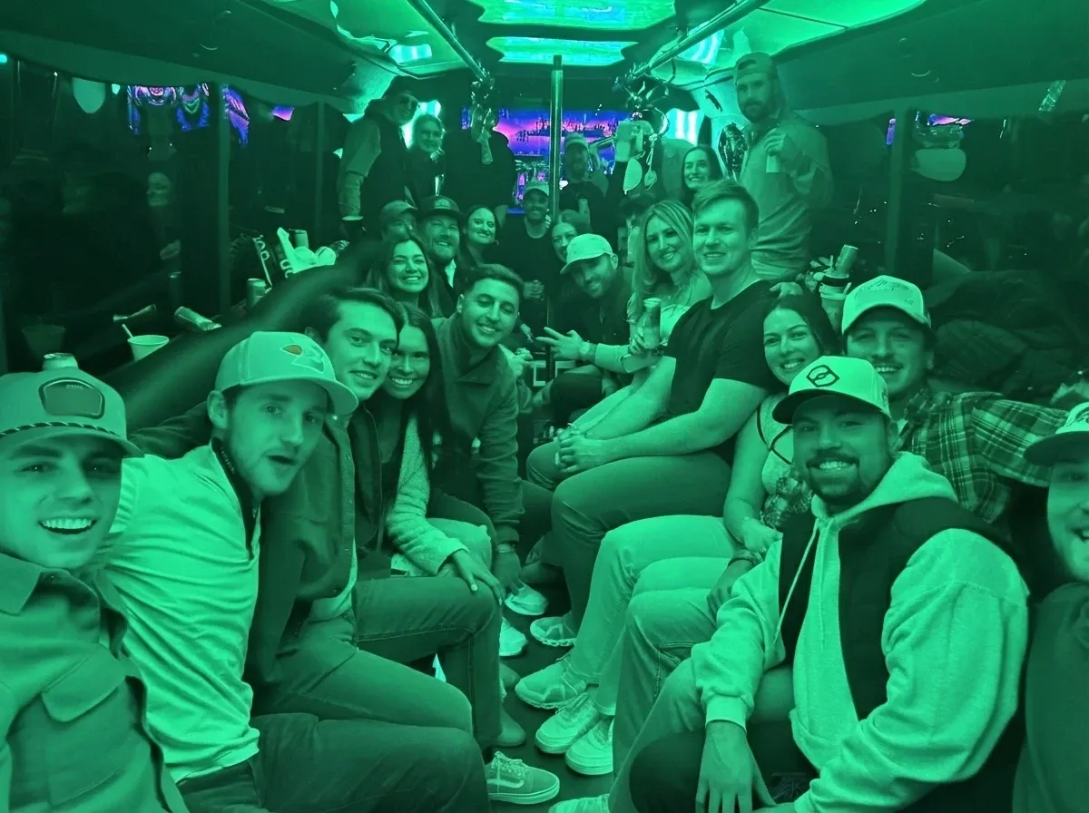 Mercedes-Benz Party Buses, black (6)