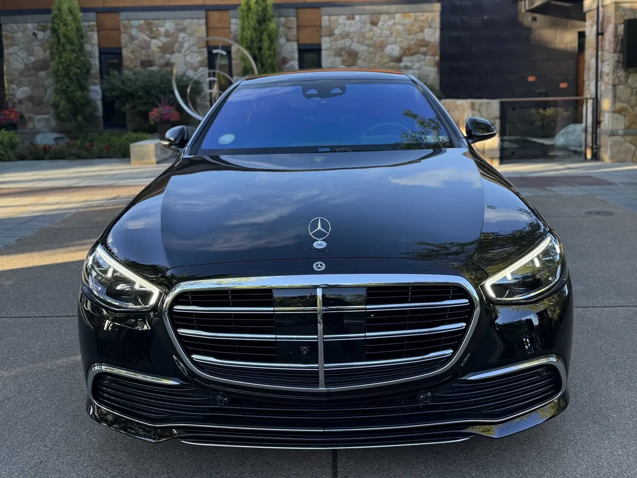 Mercedes-Benz S-Class, black – for rent