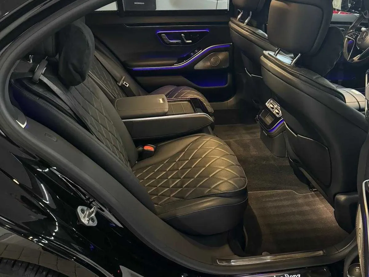Mercedes-Benz S-Class, black (2)