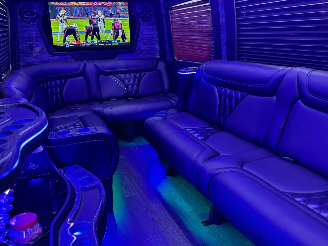 Mercedes-Benz Sprinter Limousine – for rent