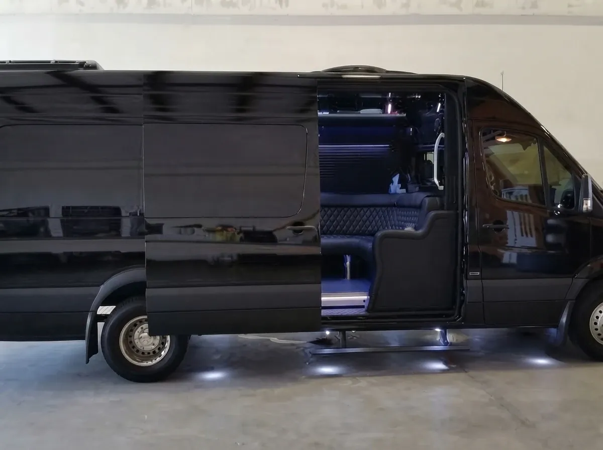 Mercedes-Benz Sprinter Limousine, black (2)