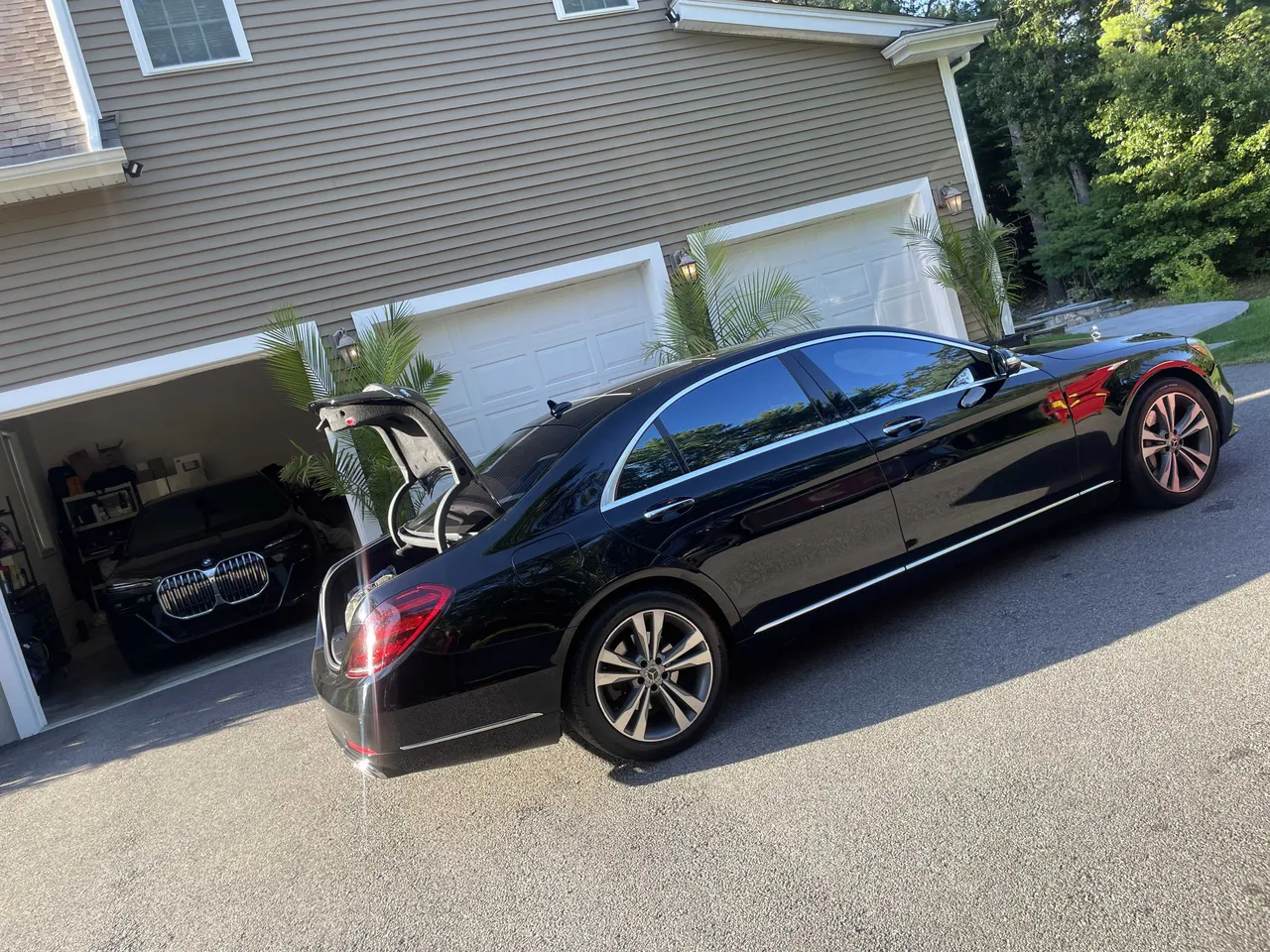 Black Mercedes S Class for wedding car rental