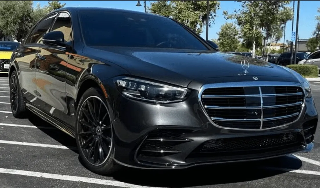 Black Mercedes S Class exterior, photo 4 for wedding car rental