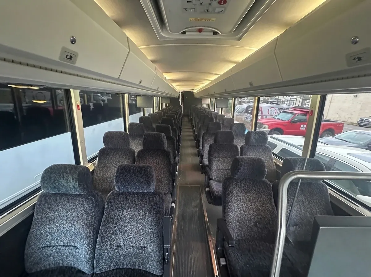 55 Passenger Motor Coach, green (2)