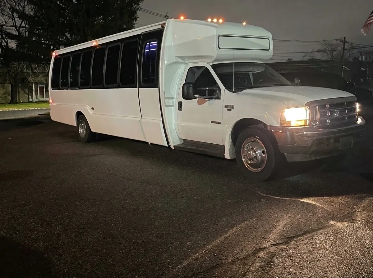 30 Passenger Party Bus, white (2)