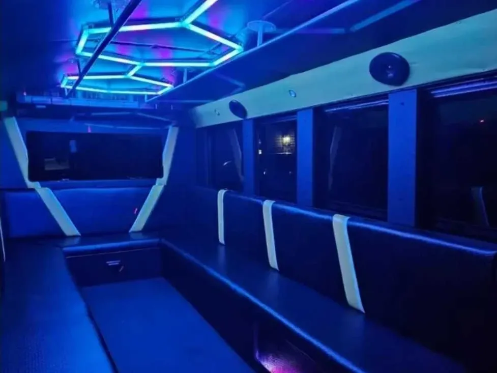 Party Time Bus Party Time Bus, white – for rent