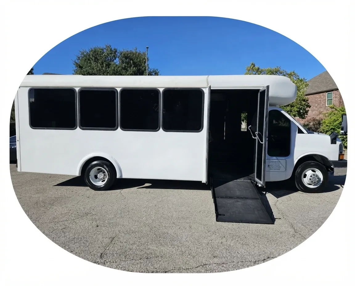 Party Time Bus, white (3)
