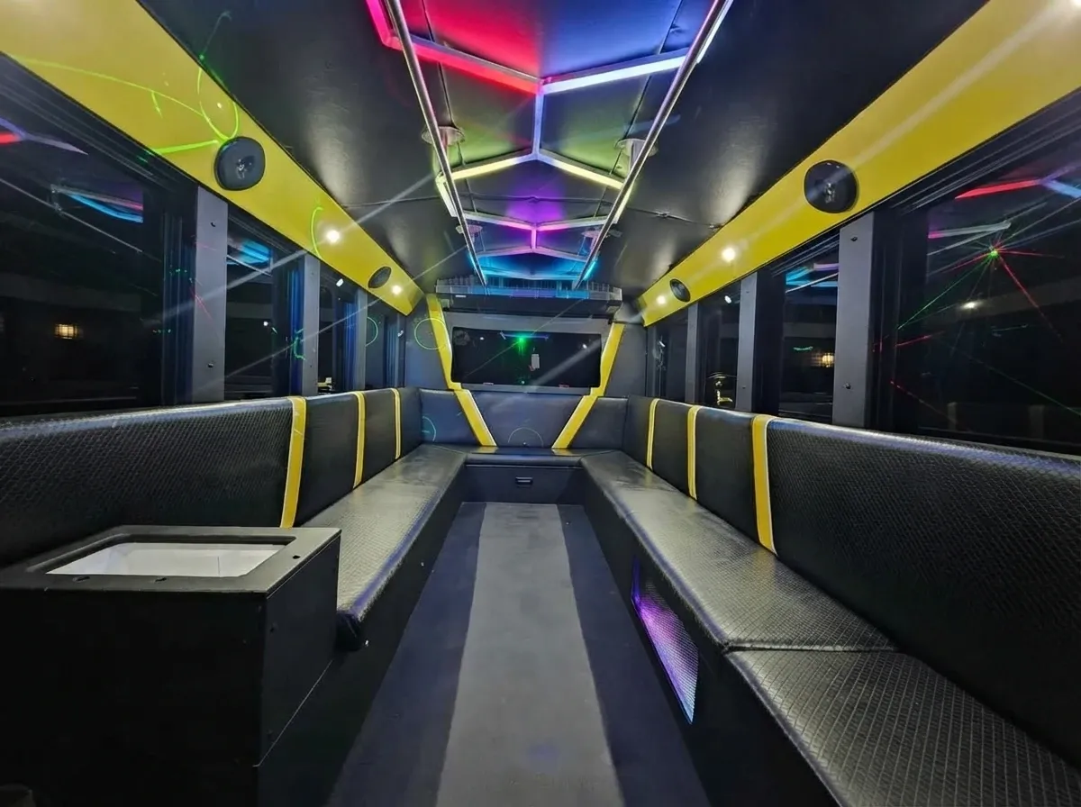 Party Time Bus, white (2)