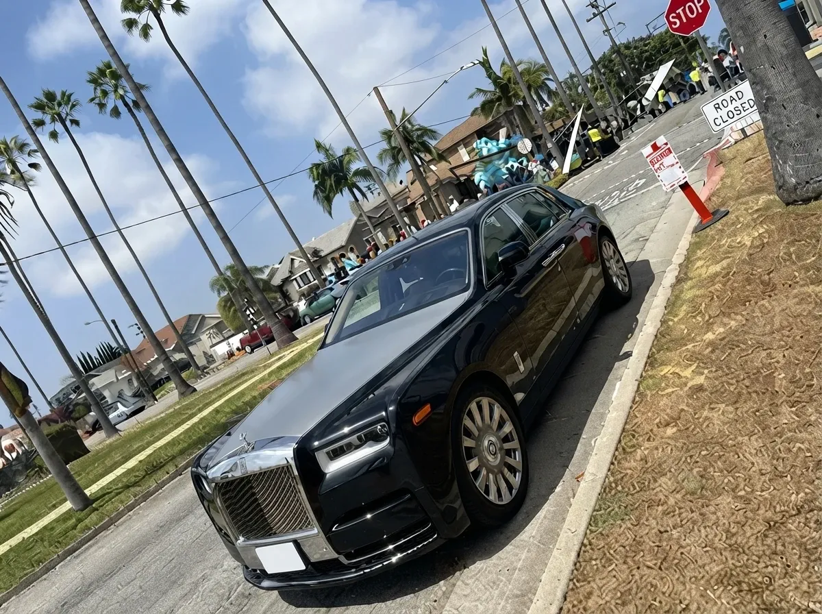 Rolls-Royce Phantom – for rent