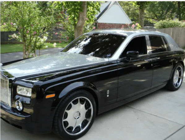Rolls-Royce Phantom Black – for rent
